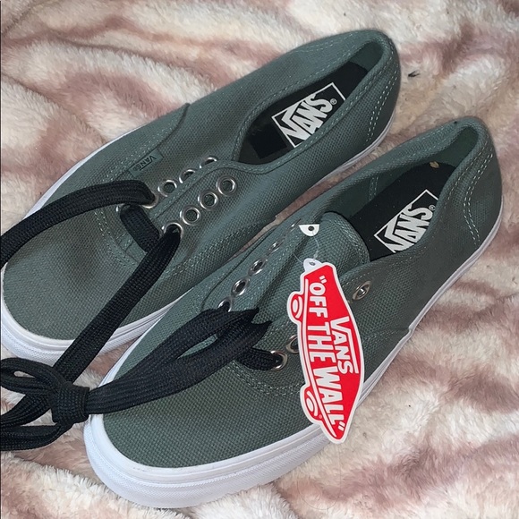 Brand new Vans - Picture 1 of 3